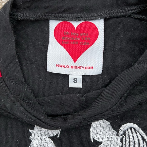 Black t - Picture 2 of 2